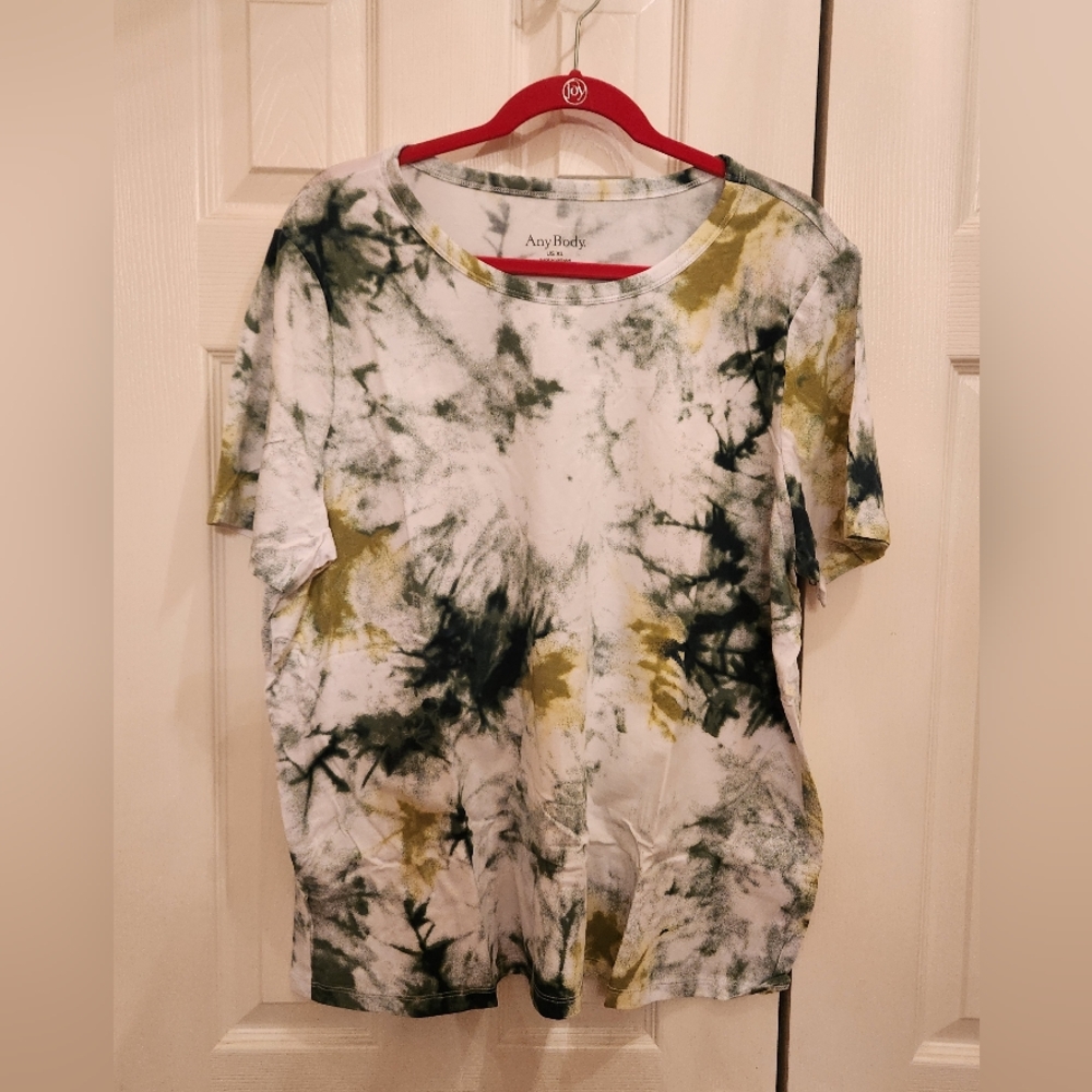 Multicolored graphic t-shirt with crew neck and short sleeves